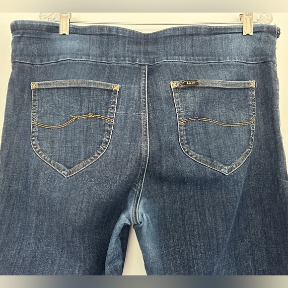 Lee Slim fit Skinny leg Sculpting Jeans with Stretch - Picture 4 of 10